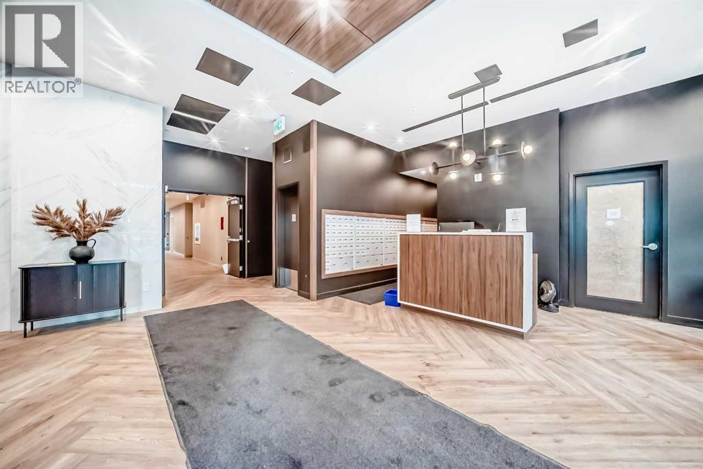 Single Family House for Sale in    Avenue SW Eau Claire Calgary 