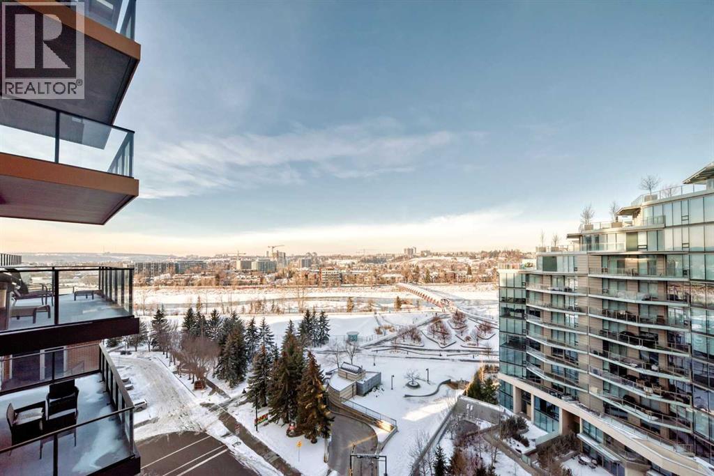 Single Family House for Sale in    Avenue SW Eau Claire Calgary 