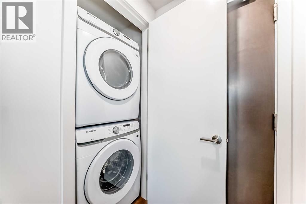 Single Family House for Sale in    Avenue SW Eau Claire Calgary 