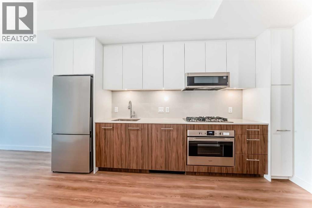 Single Family House for Sale in    Avenue SW Eau Claire Calgary 