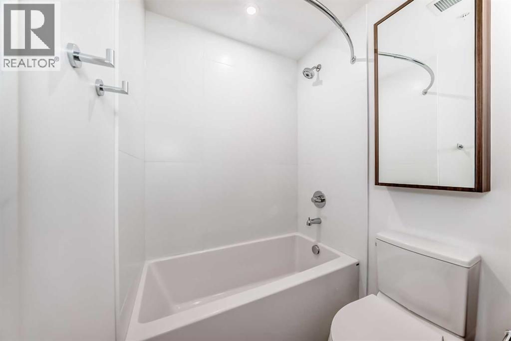 Single Family House for Sale in    Avenue SW Eau Claire Calgary 