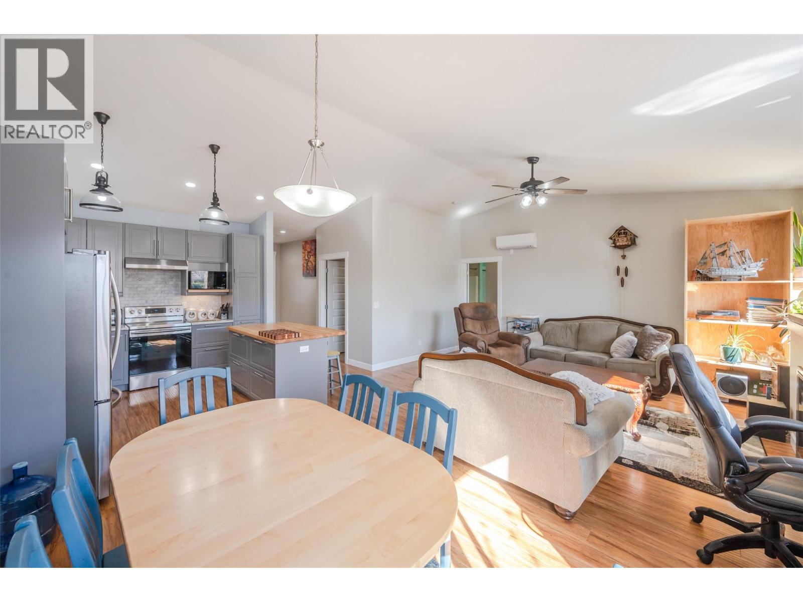 6865 MOUNTAINVIEW Drive, Oliver