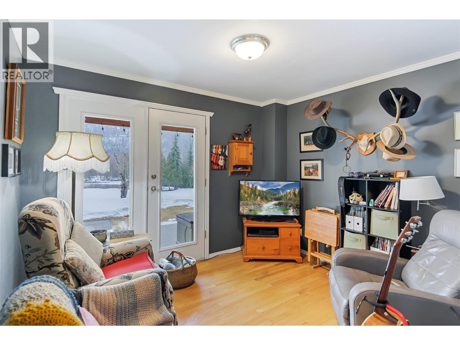  1820 Illecillewaet Road, Revelstoke