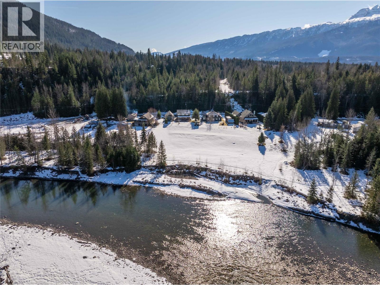  1820 Illecillewaet Road, Revelstoke