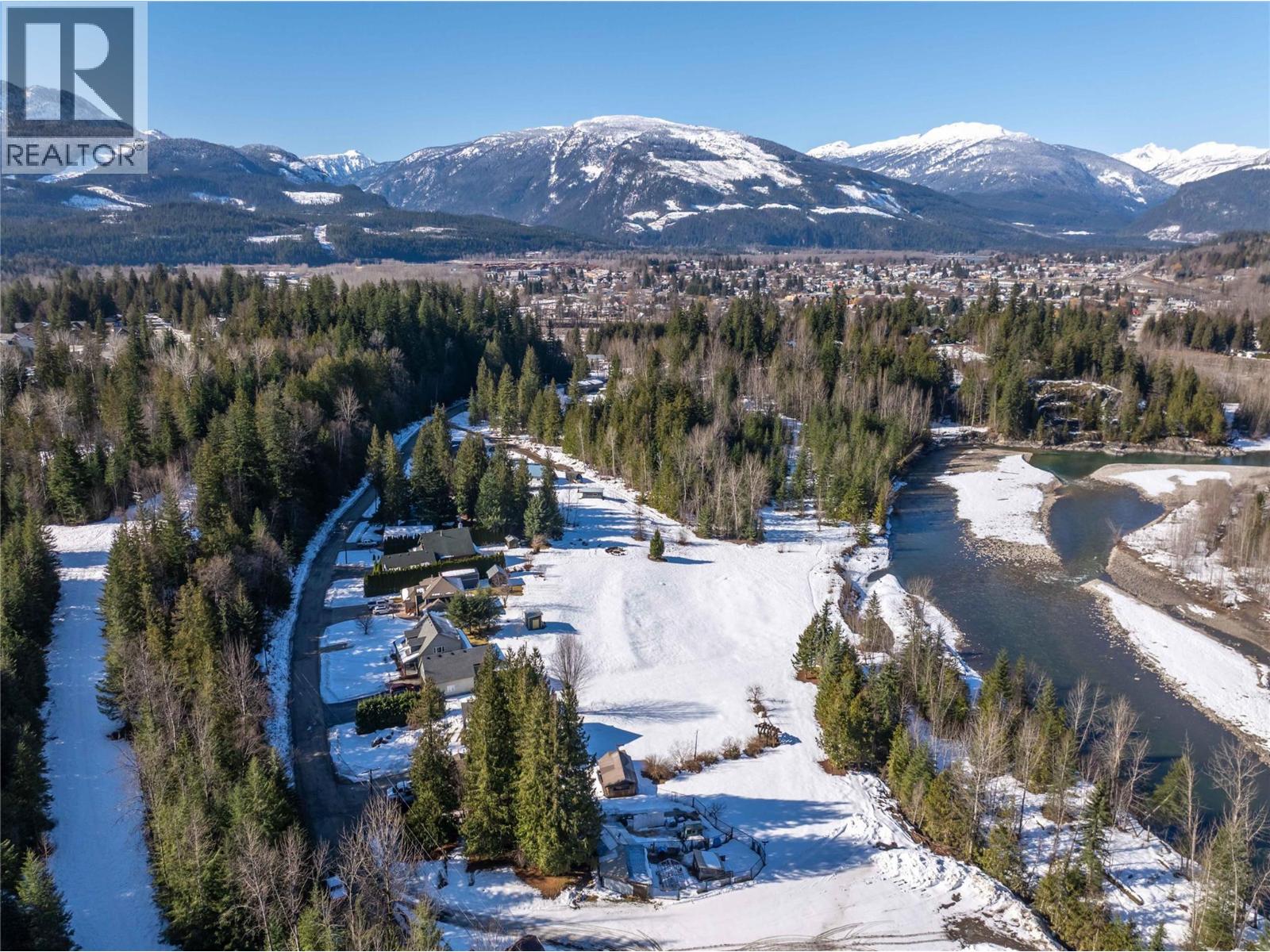  1820 Illecillewaet Road, Revelstoke