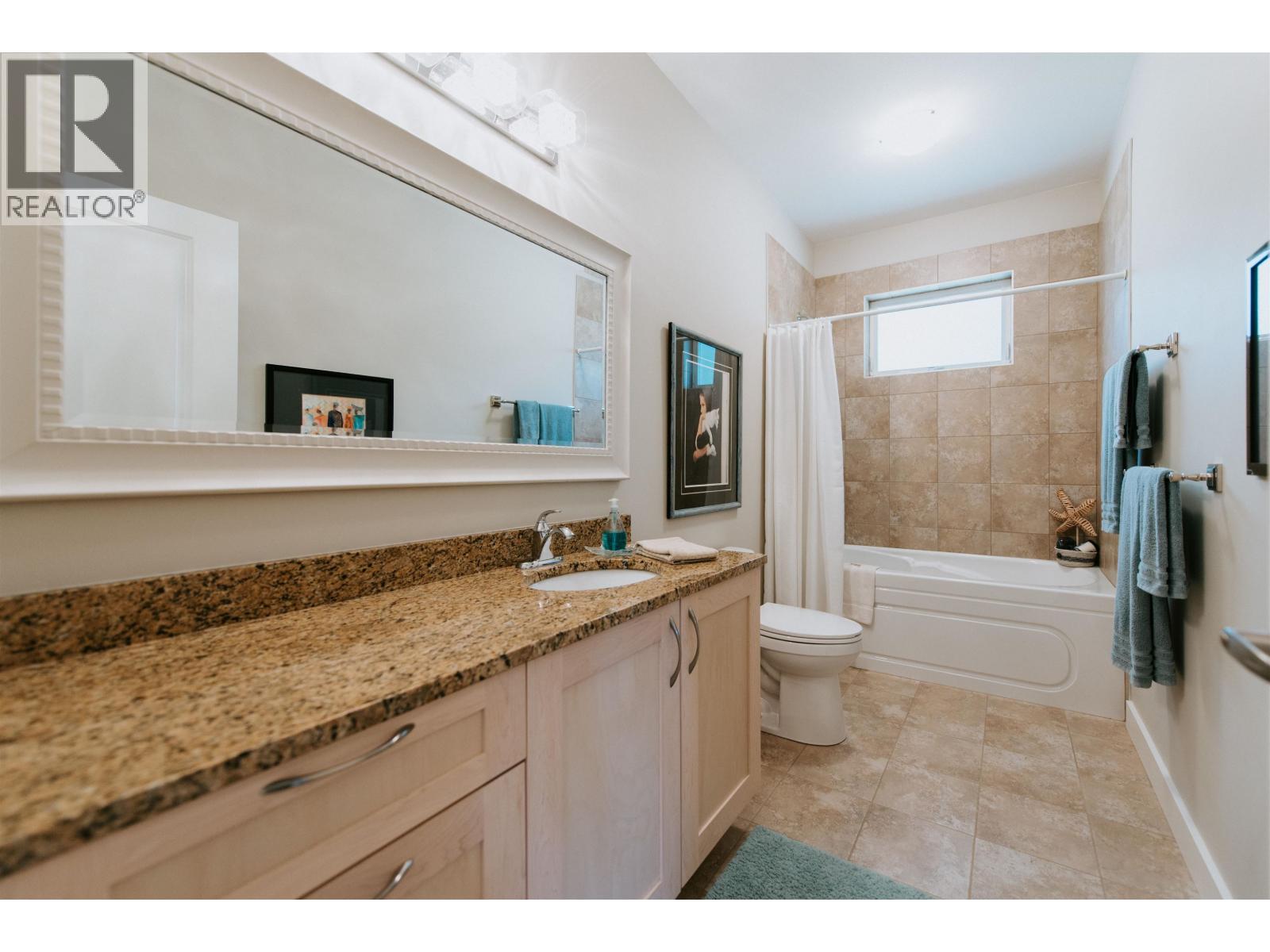 6222 SITKA ROAD, Sechelt