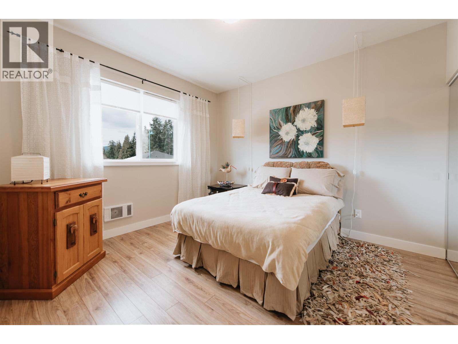 6222 SITKA ROAD, Sechelt
