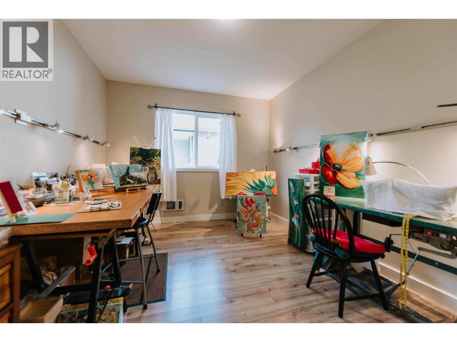 6222 SITKA ROAD, Sechelt