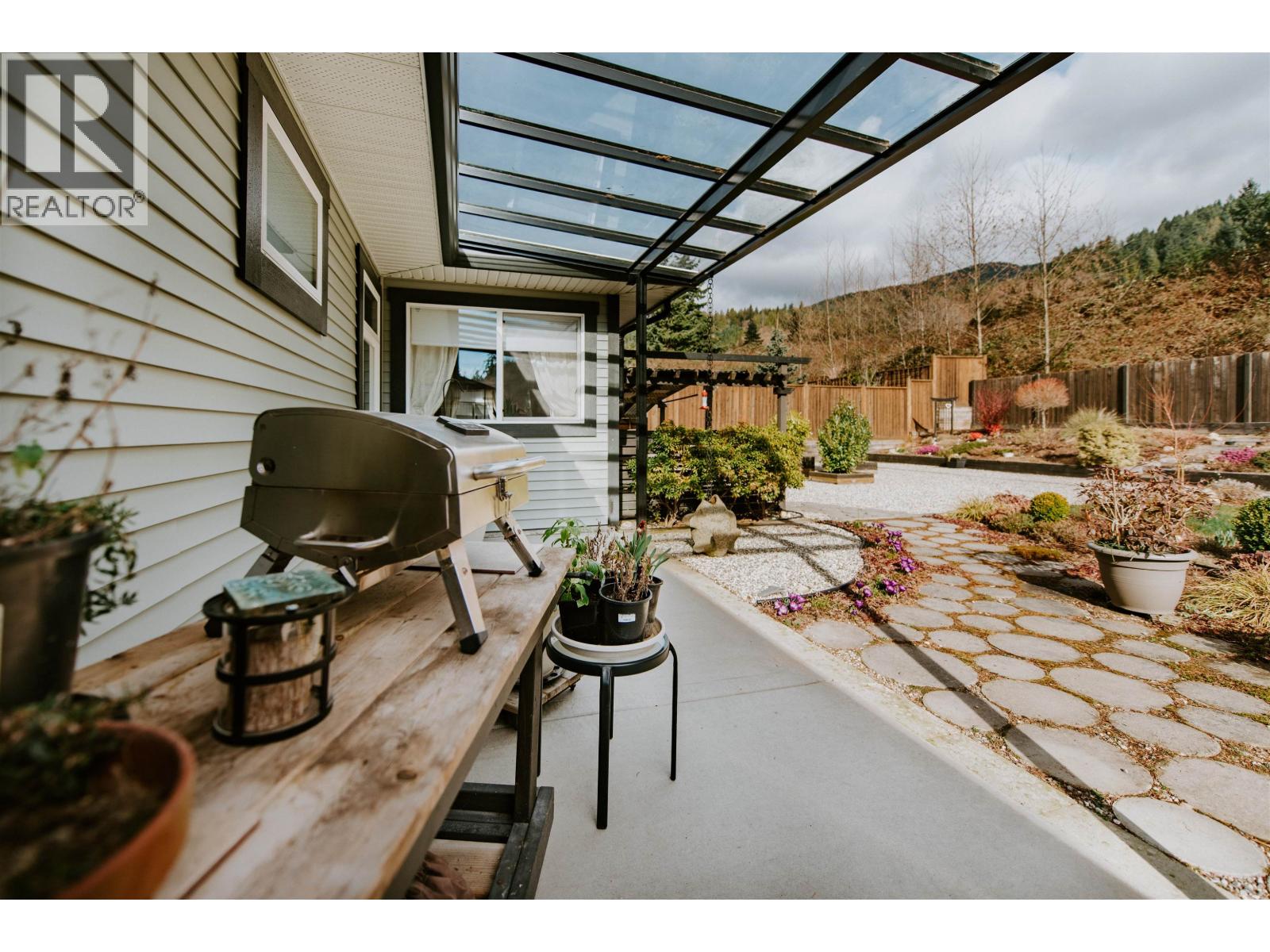 6222 SITKA ROAD, Sechelt