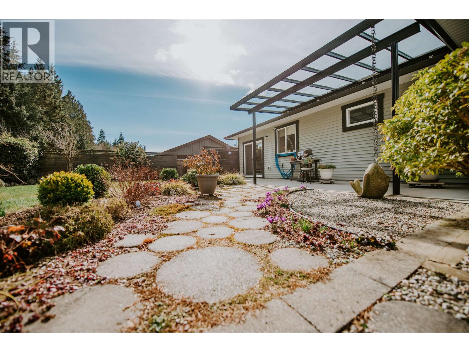 6222 SITKA ROAD, Sechelt