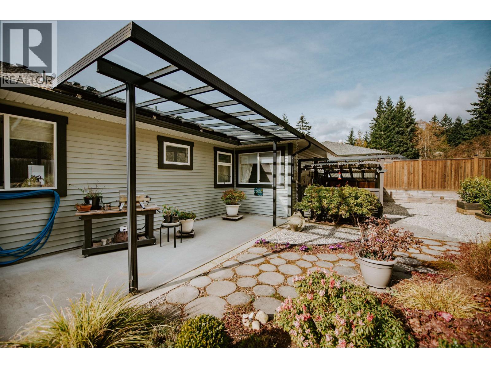 6222 SITKA ROAD, Sechelt