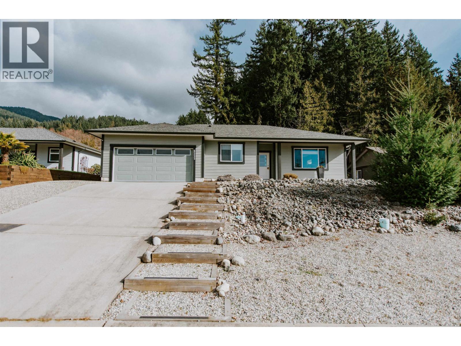 6222 SITKA ROAD, Sechelt