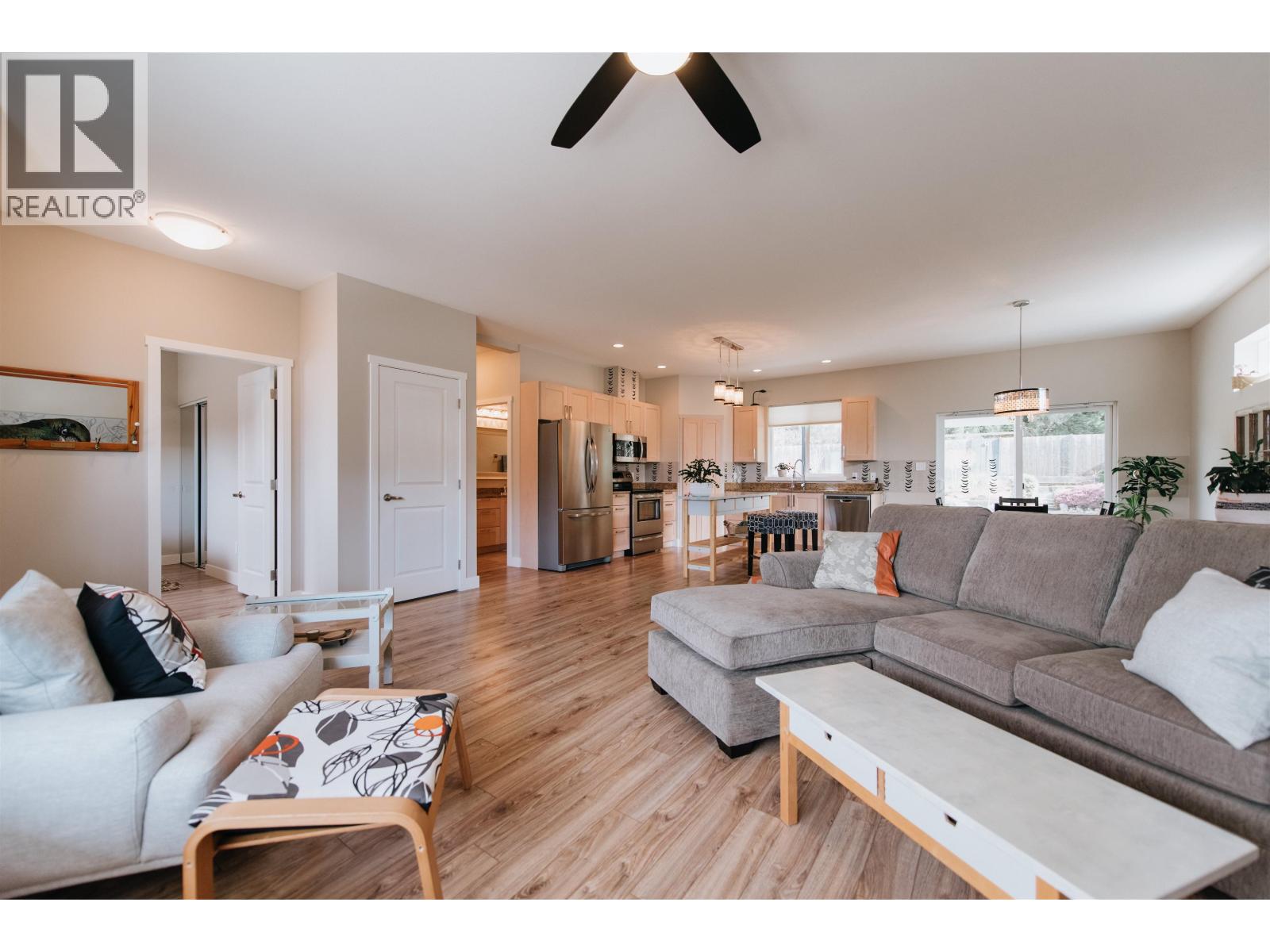 6222 SITKA ROAD, Sechelt