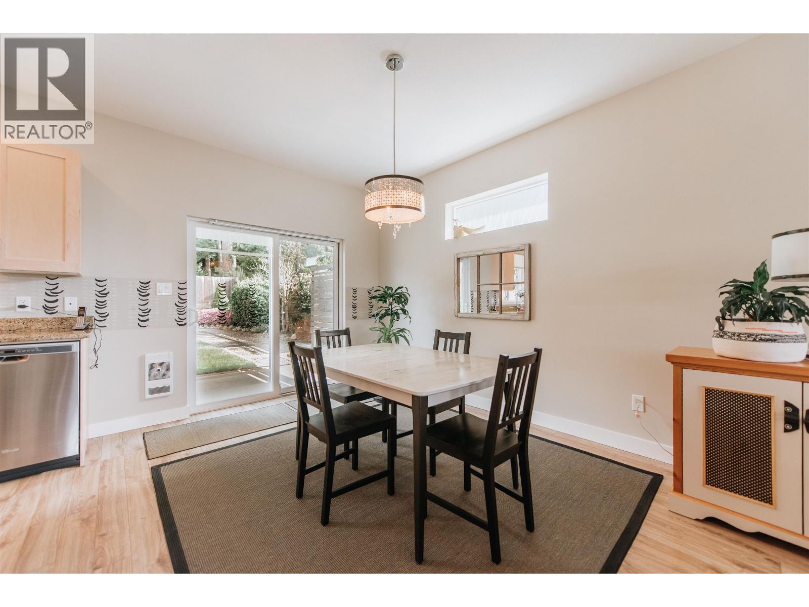 6222 SITKA ROAD, Sechelt