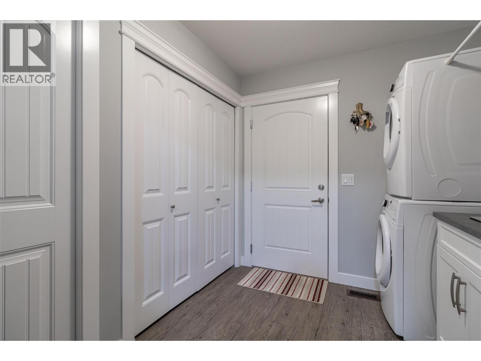 #25 17610 Rawsthorne Road - 23