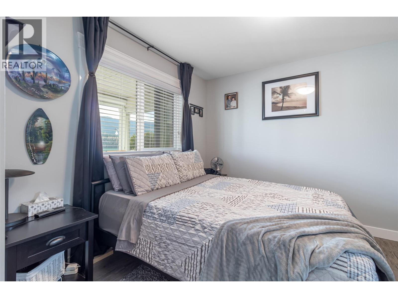 #25 17610 Rawsthorne Road - 13