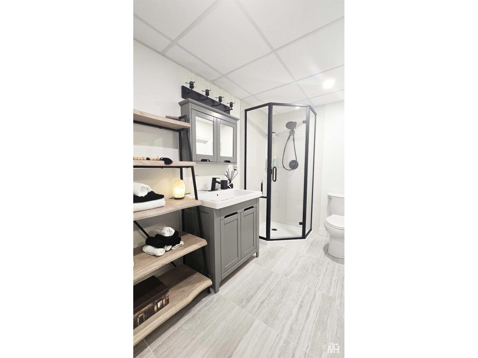 2 14985 VICTORIA AVENUE, White Rock