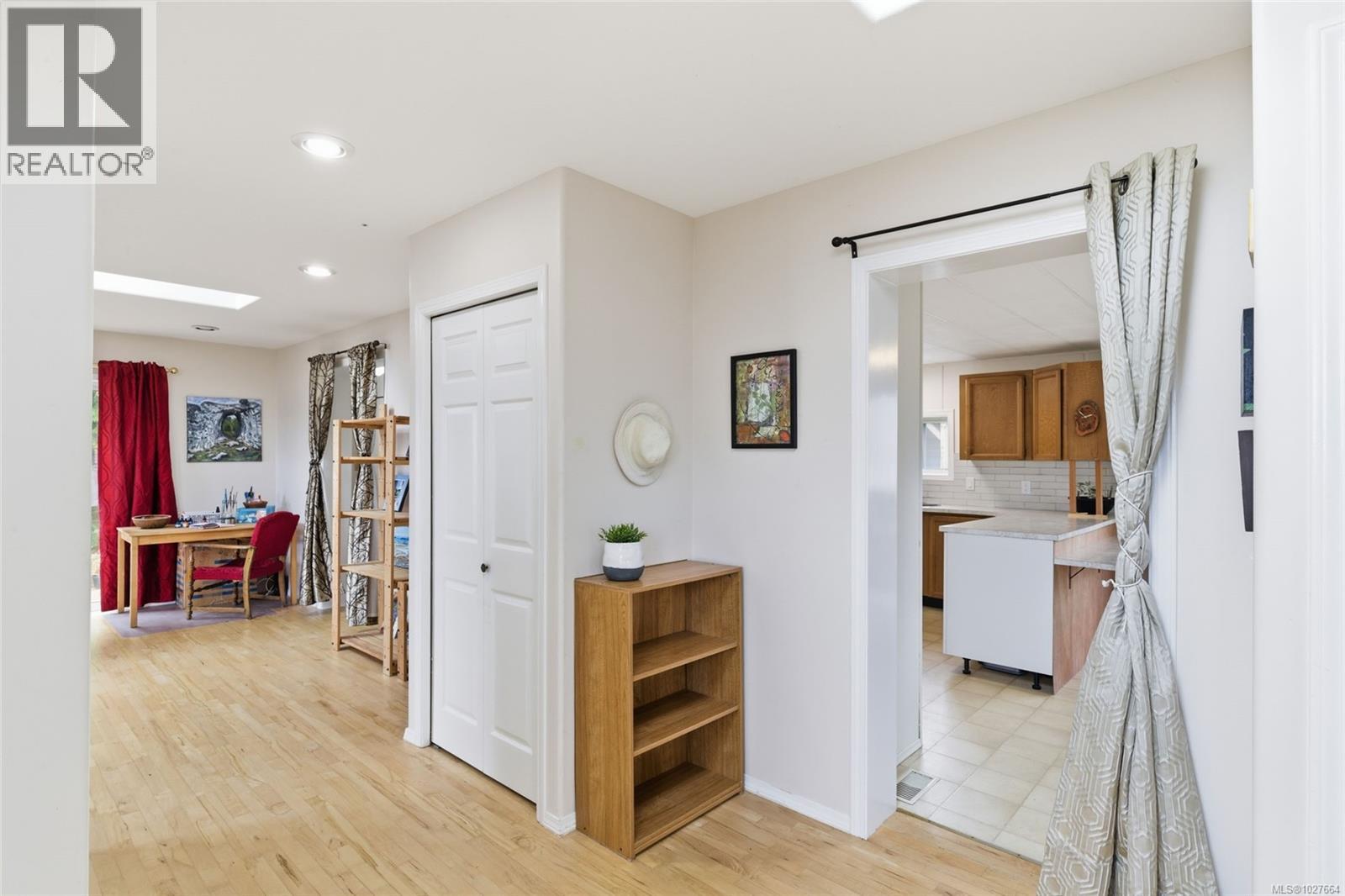 719 Kasba Cir, Parksville