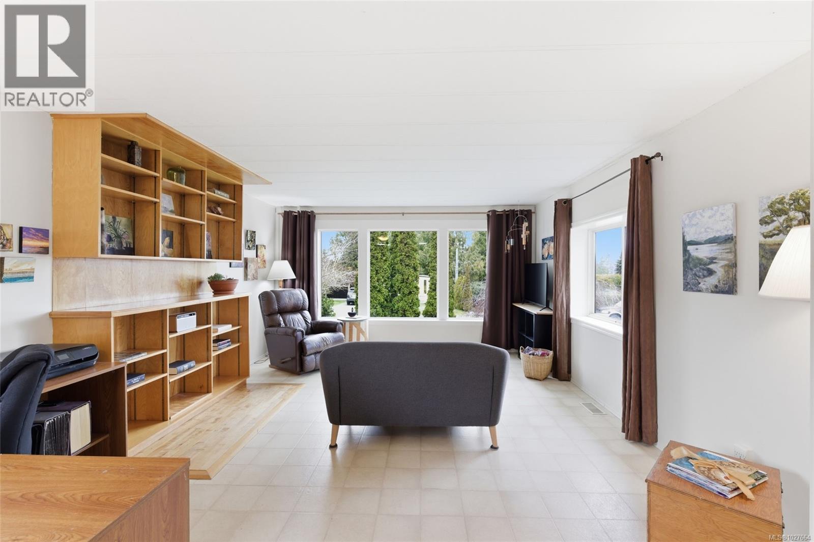 719 Kasba Cir, Parksville