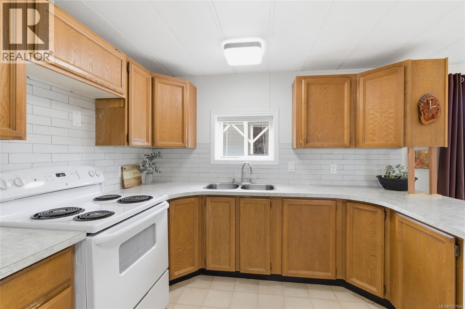 719 Kasba Cir, Parksville