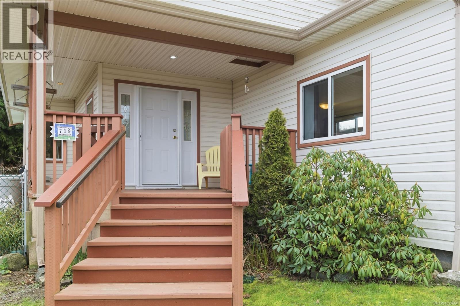 719 Kasba Cir, Parksville