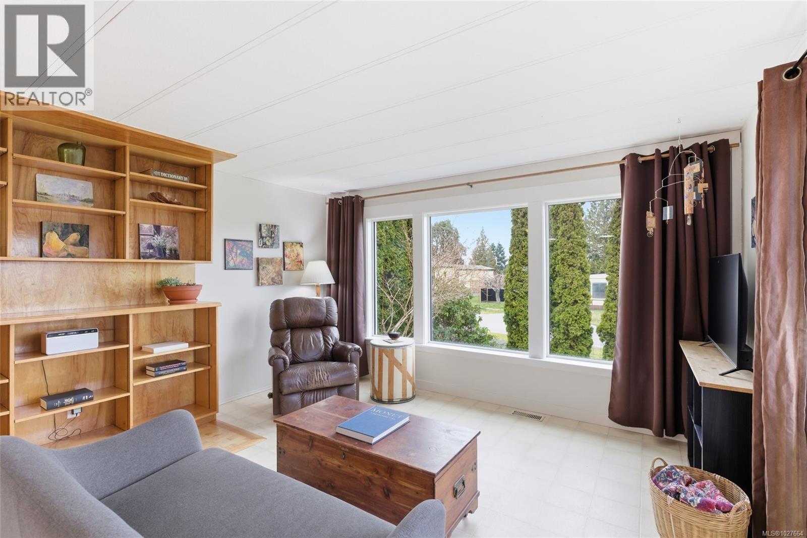 719 Kasba Cir, Parksville