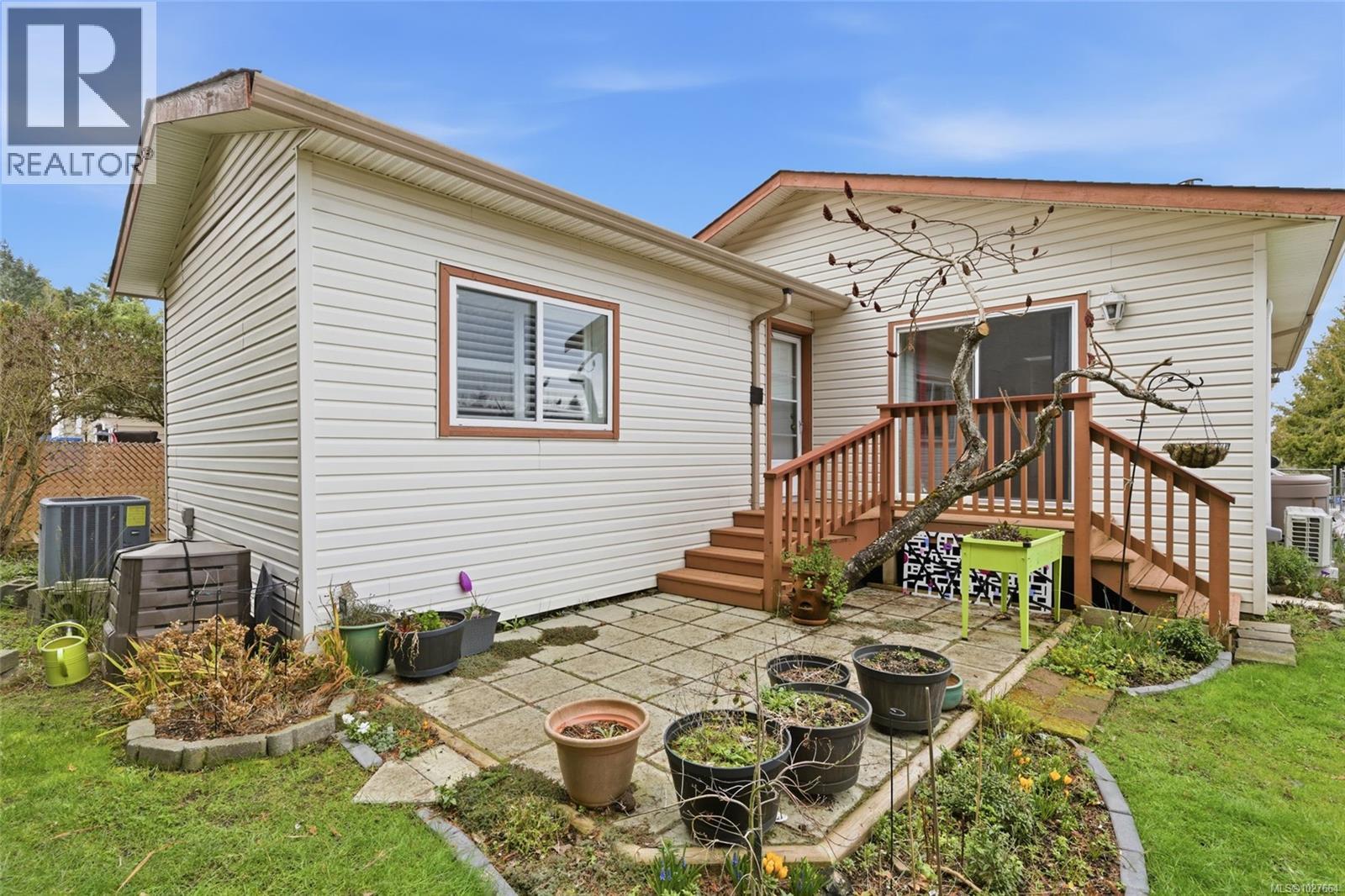 719 Kasba Cir, Parksville