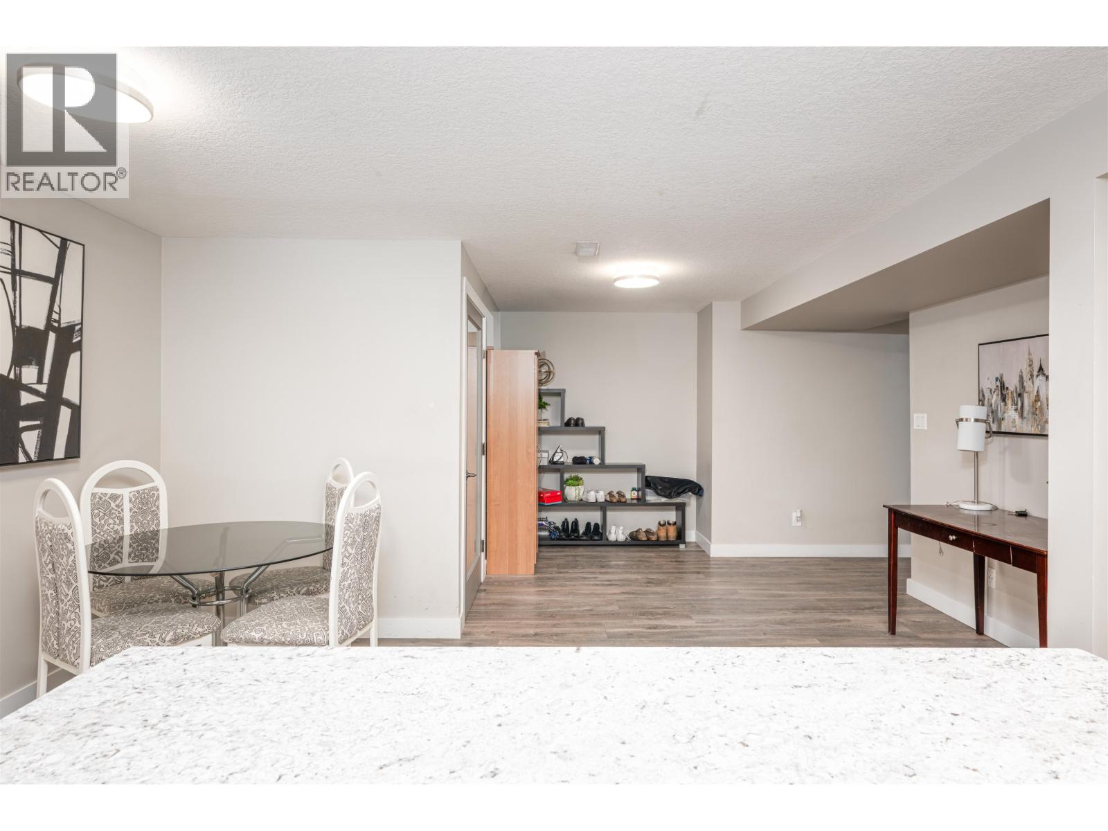 290 KELLY STREET - 27