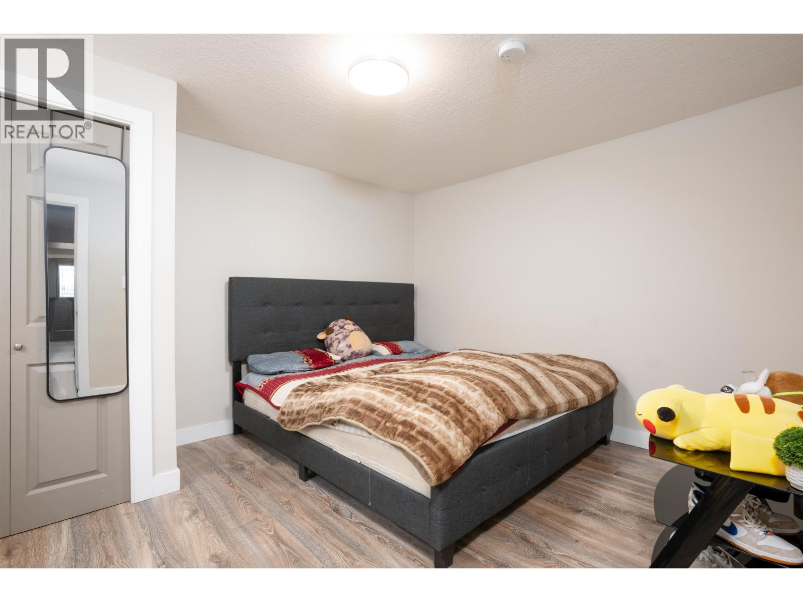 290 KELLY STREET - 35