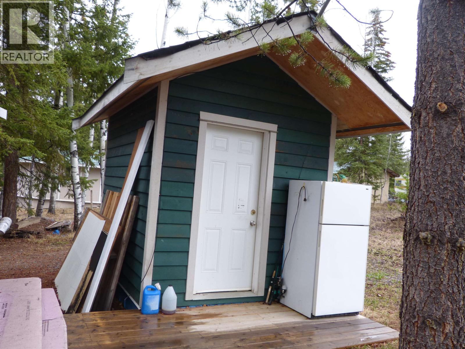 762 S GREEN LAKE ROAD - 12