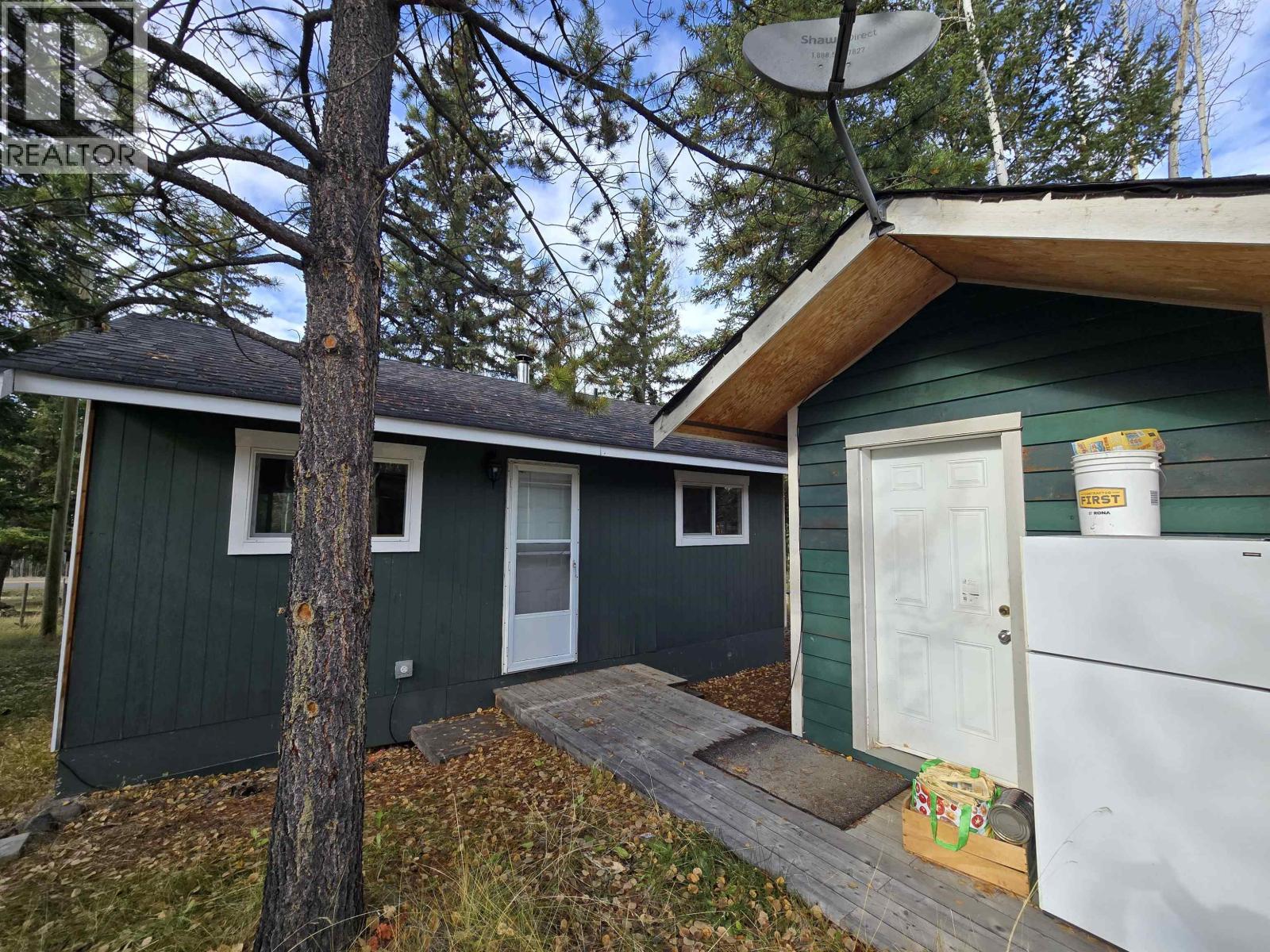 762 S GREEN LAKE ROAD, 100 Mile House