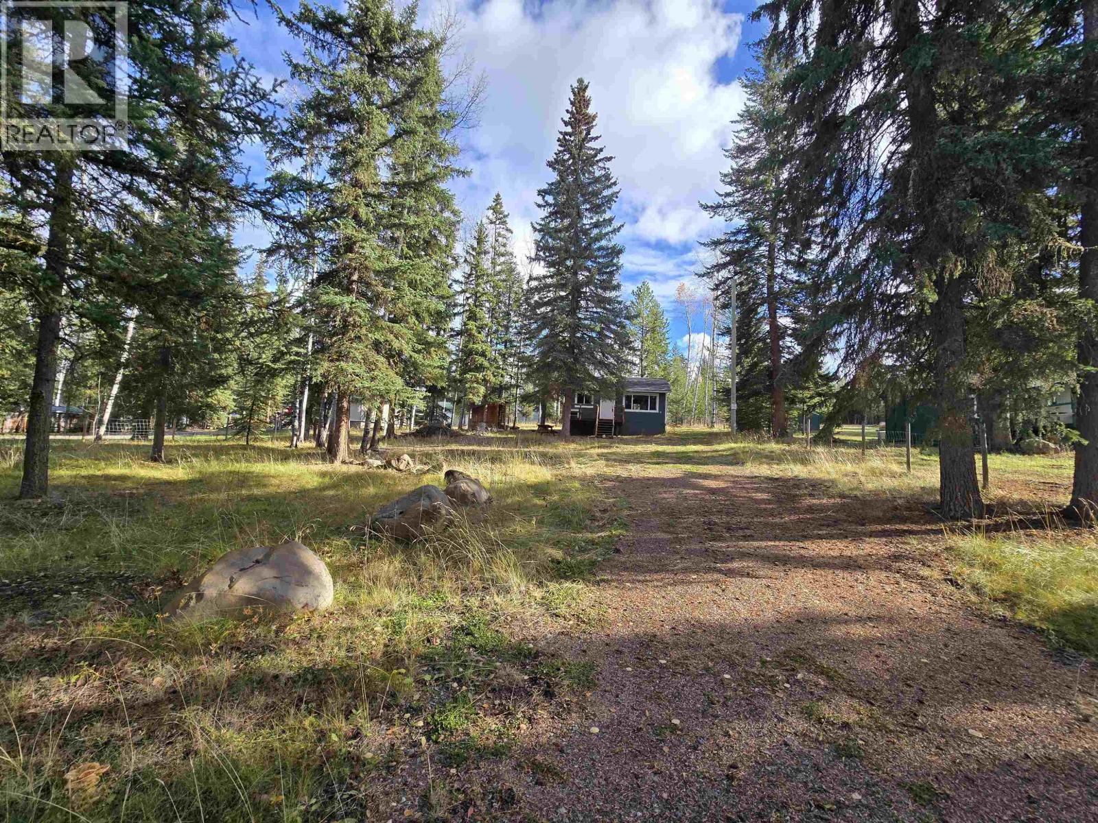 762 S GREEN LAKE ROAD, 100 Mile House