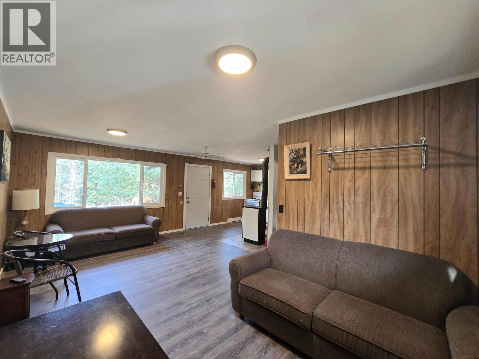 762 S GREEN LAKE ROAD, 100 Mile House