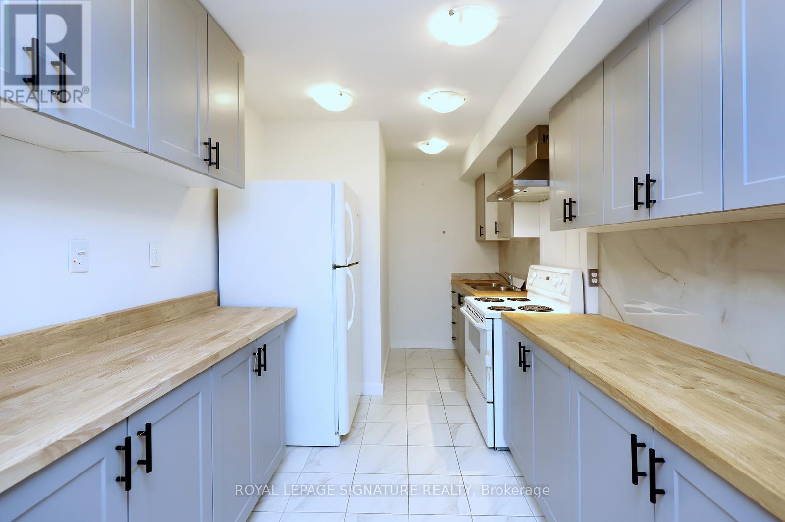 #20 160 CARSBROOKE ROAD - 14