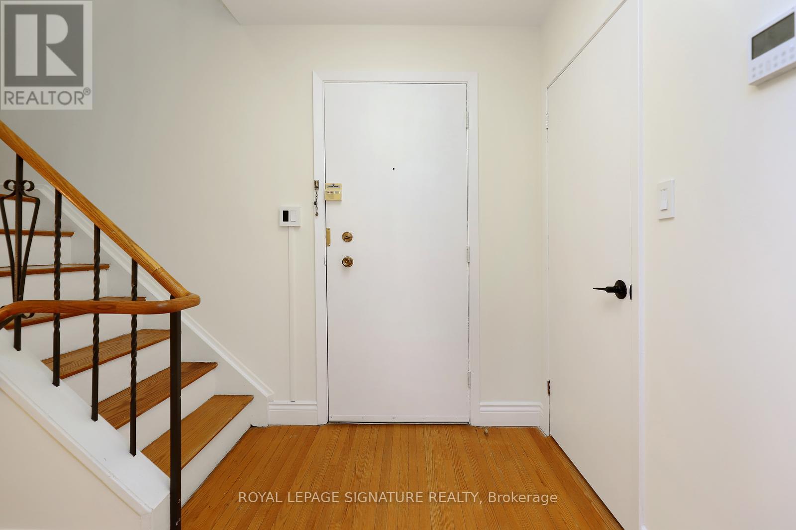 #20 160 CARSBROOKE ROAD - 3