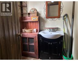 560 Cd Rue Principale, Beresford, NB E8K2A8 Photo 16