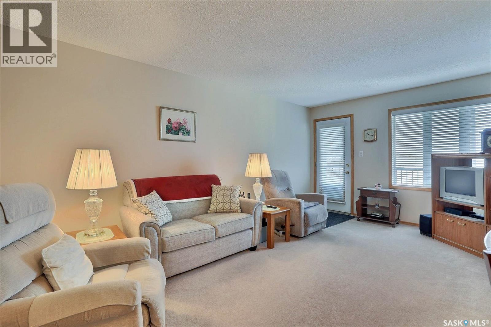 #405 2930 Arens ROAD E - 10