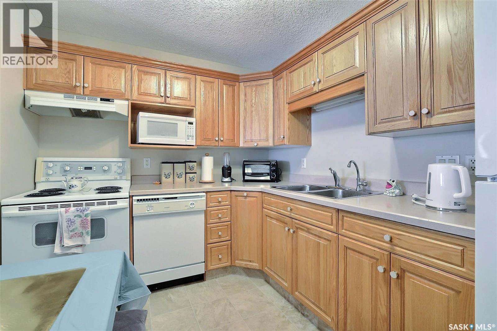 #405 2930 Arens ROAD E - 7