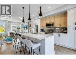 101 1435 Cara Glen Court, Kelowna