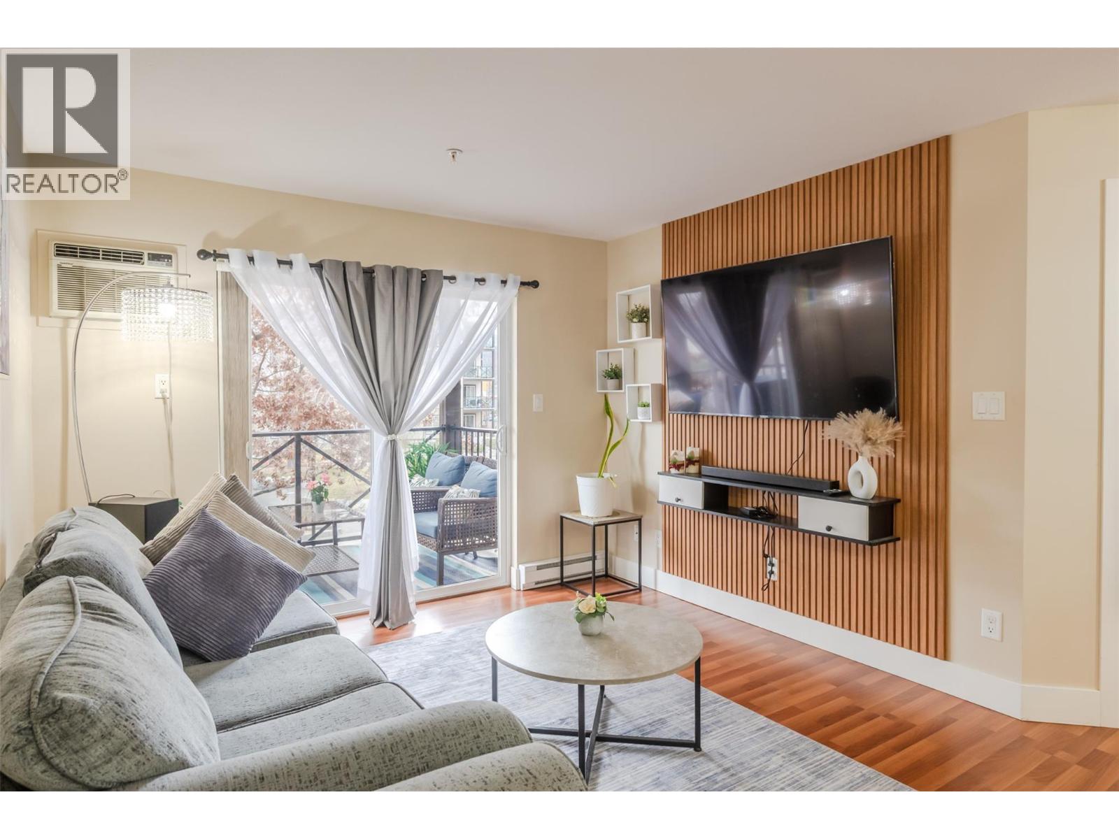 256 Hastings Avenue Unit# 215, Penticton