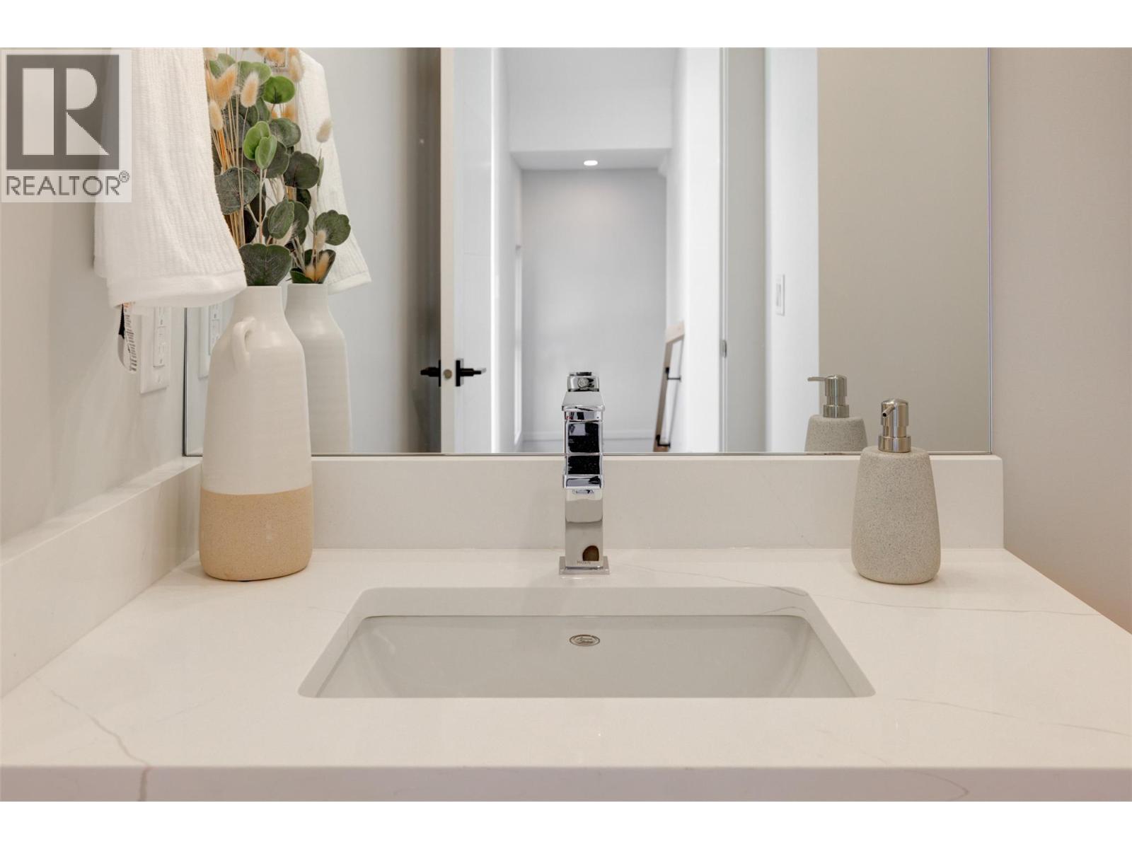 5992 Princess Street, Peachland