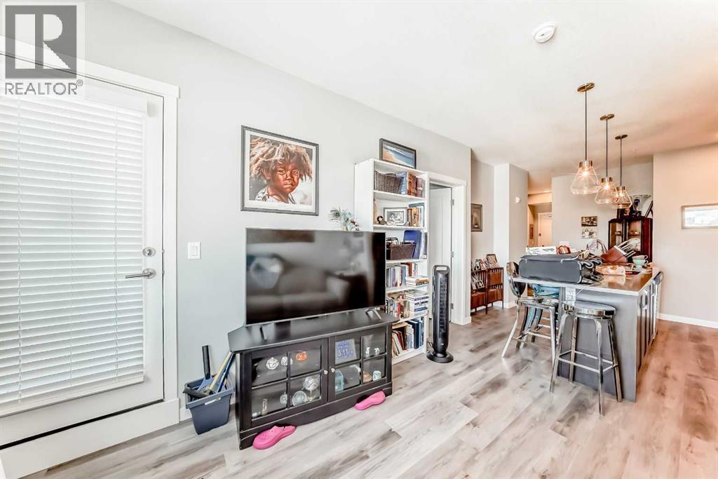 Single Family House for Sale in   Shawnee Square SW Shawnee Slopes Calgary 