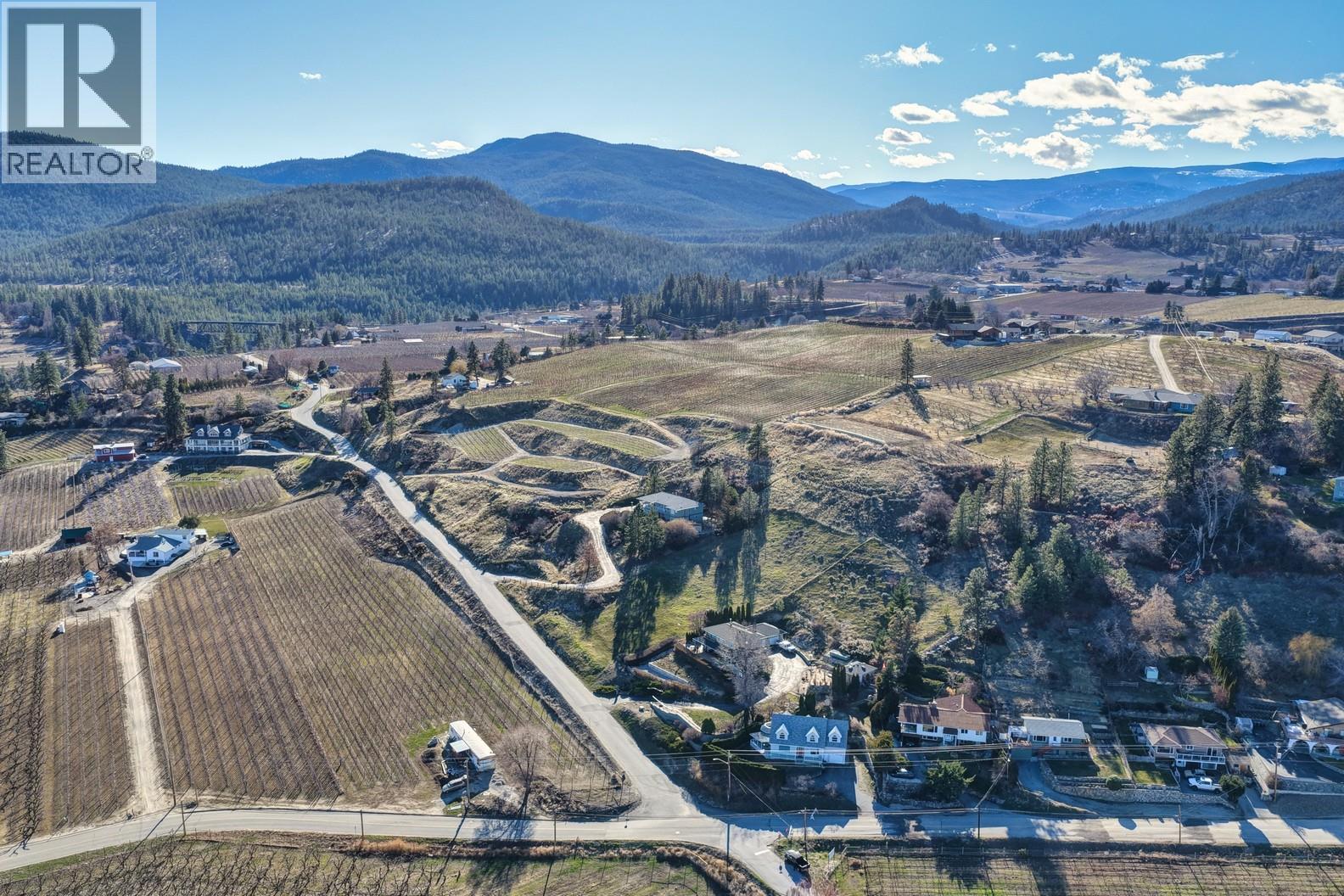 7016 Happy Valley Road, Summerland