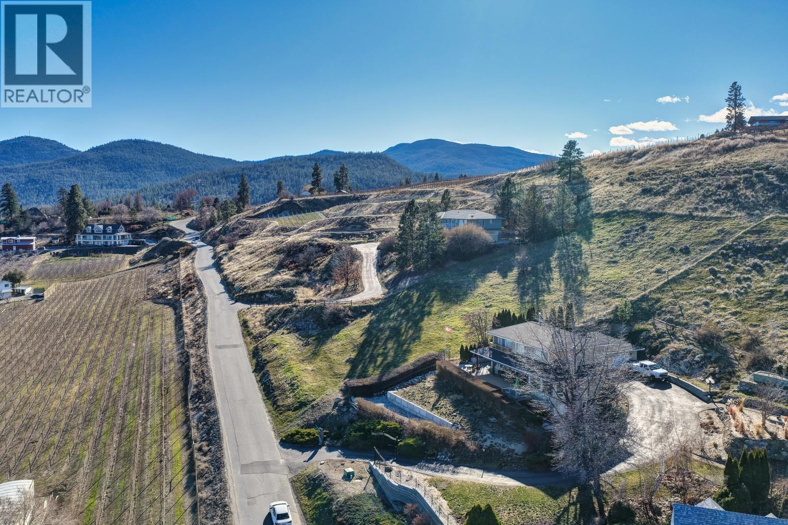 7016 Happy Valley Road, Summerland