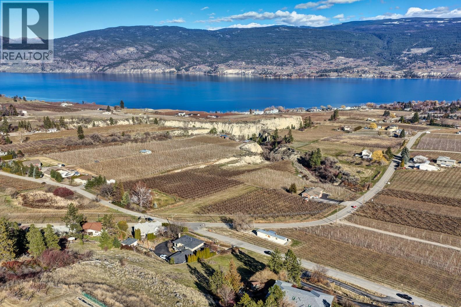 7016 Happy Valley Road, Summerland