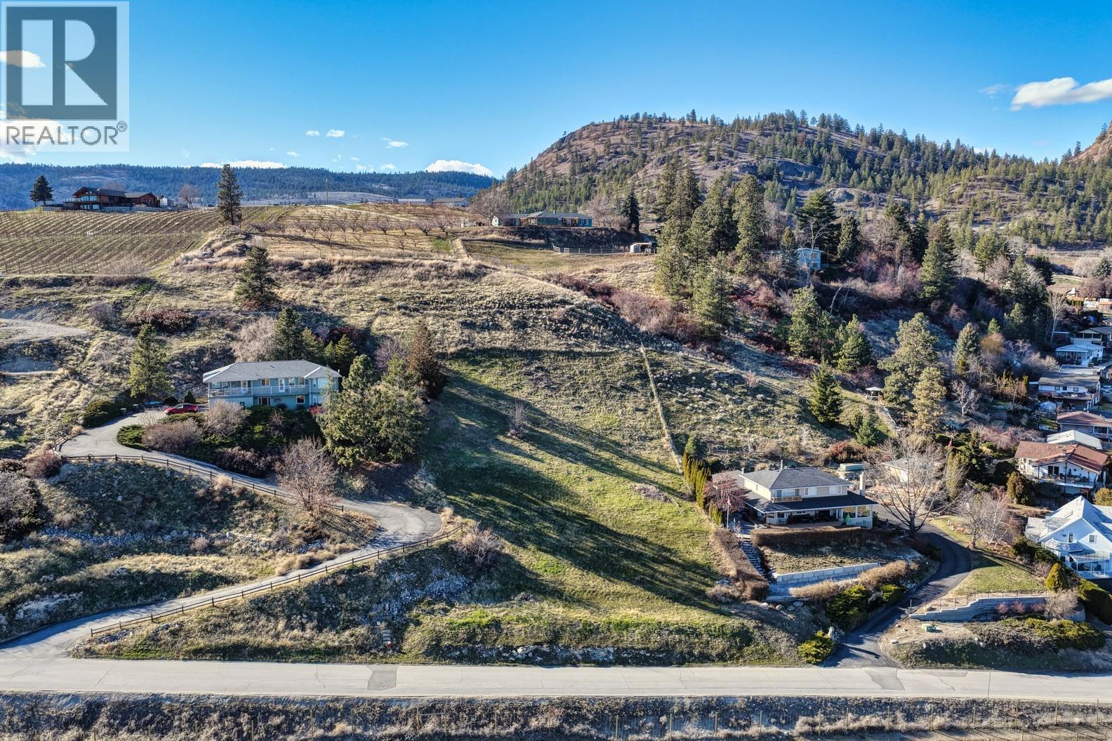 7016 Happy Valley Road, Summerland