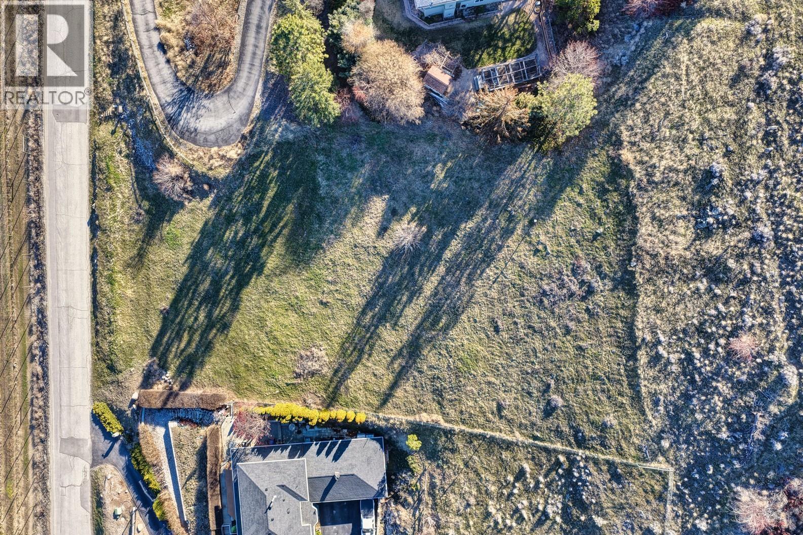7016 Happy Valley Road, Summerland