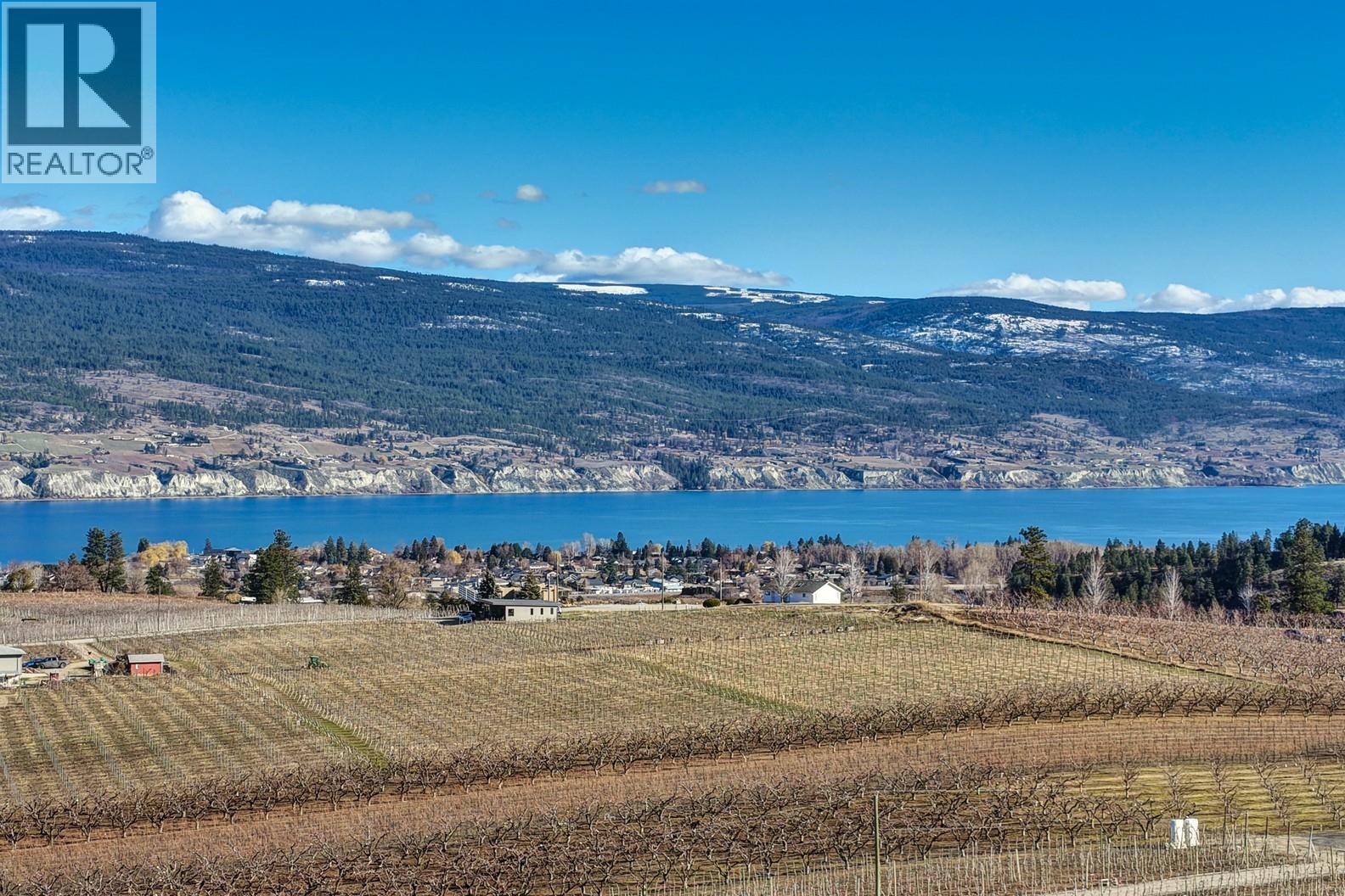 7016 Happy Valley Road, Summerland