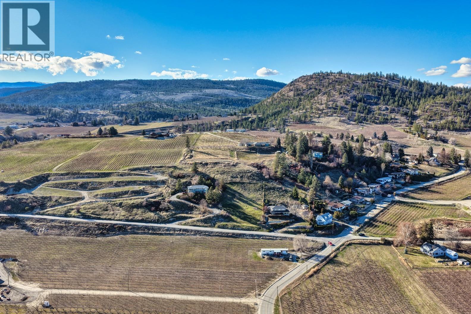 7016 Happy Valley Road, Summerland