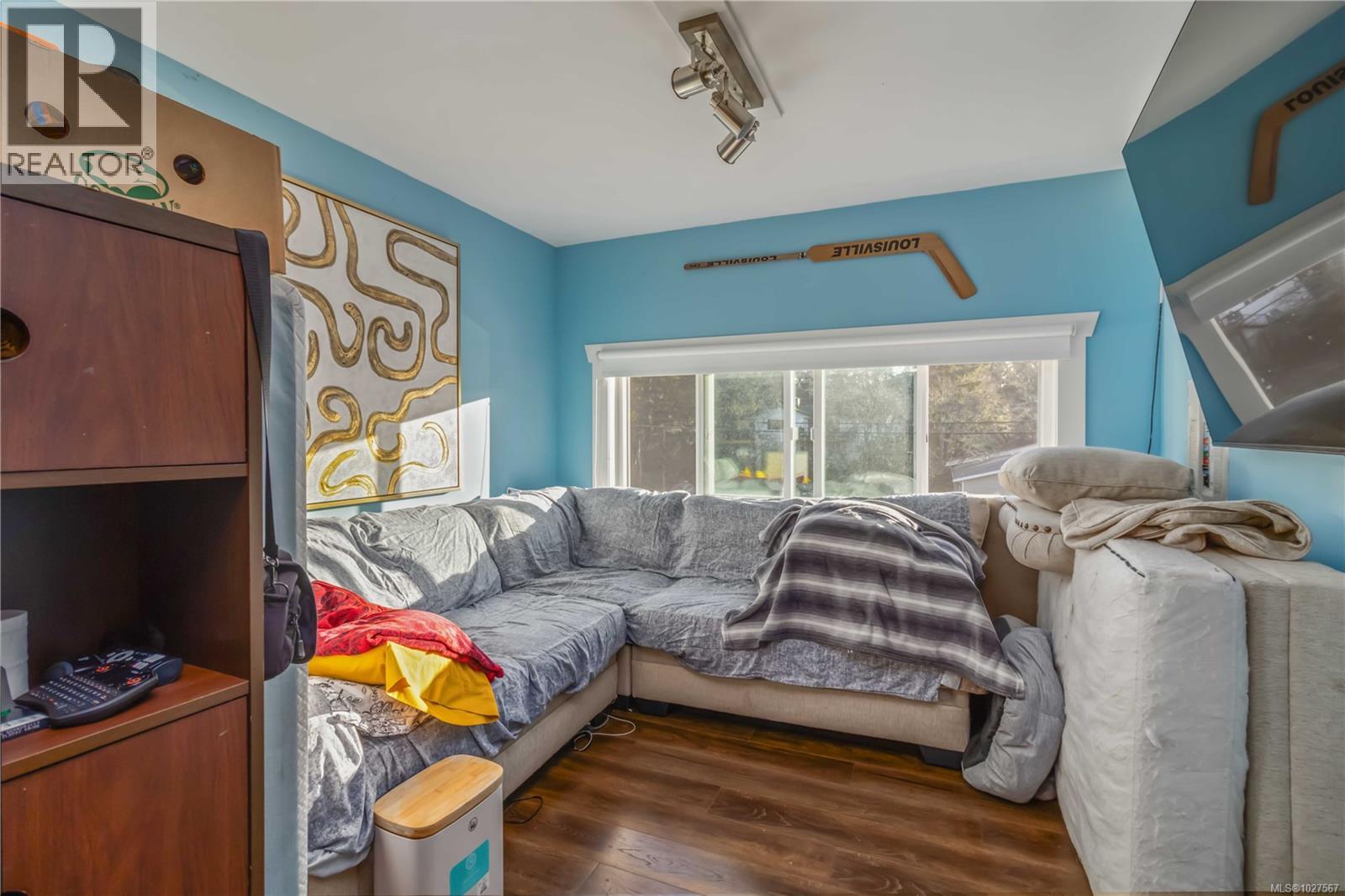 2562 Wentwich Rd, Langford